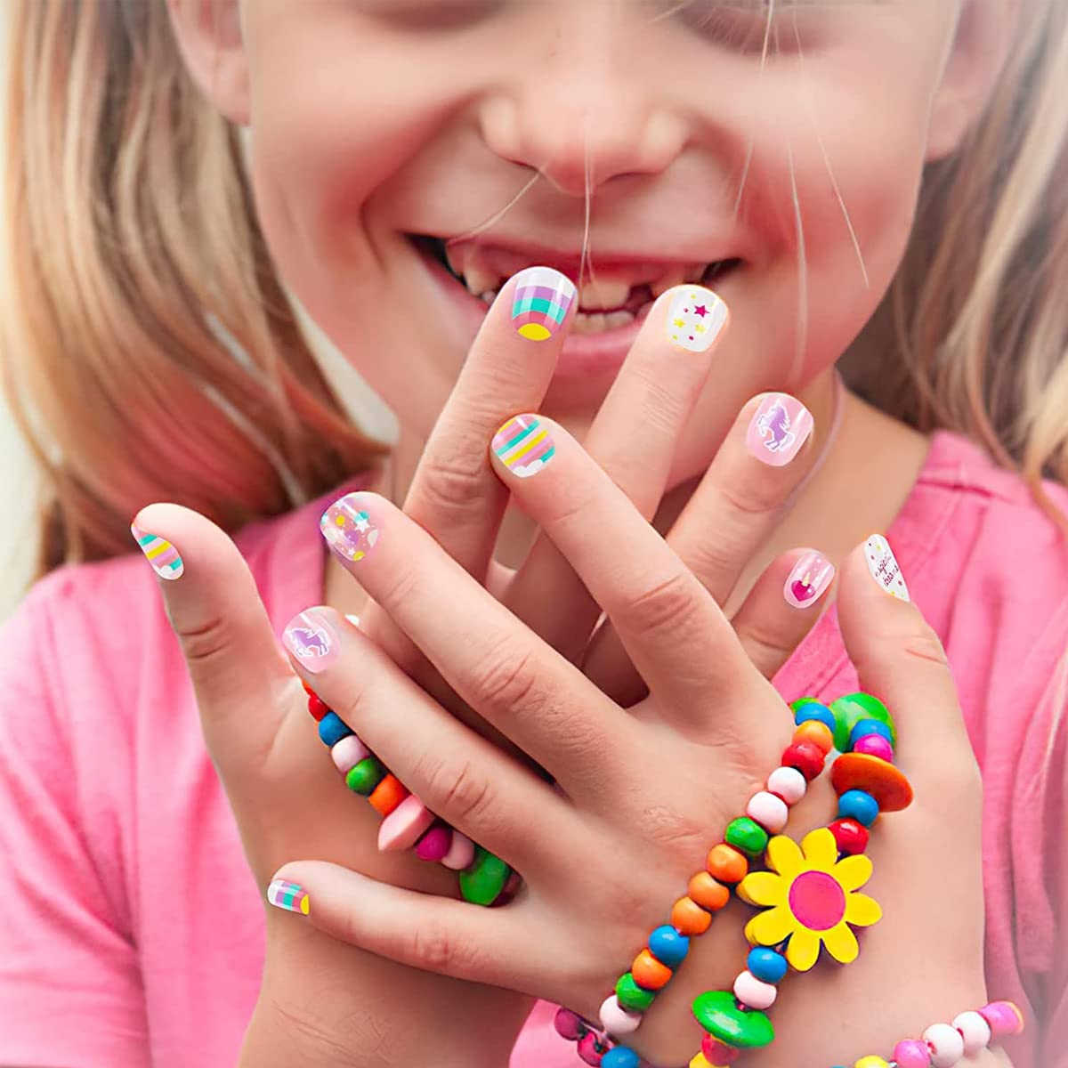 MAYCREATE 120pcs Nail Art Kit for Kids, Children Fake Nails Artificial Nail Tips Girls Full Cover Short False Fingernails for Kids Little Girls Nail Art Decoration, Set of 5