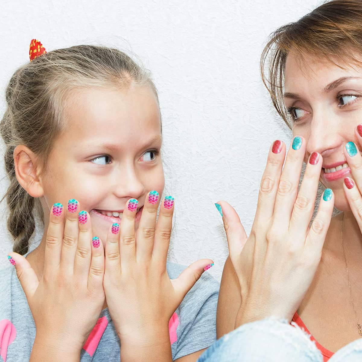 MAYCREATE 120pcs Nail Art Kit for Kids, Children Fake Nails Artificial Nail Tips Girls Full Cover Short False Fingernails for Kids Little Girls Nail Art Decoration, Set of 5