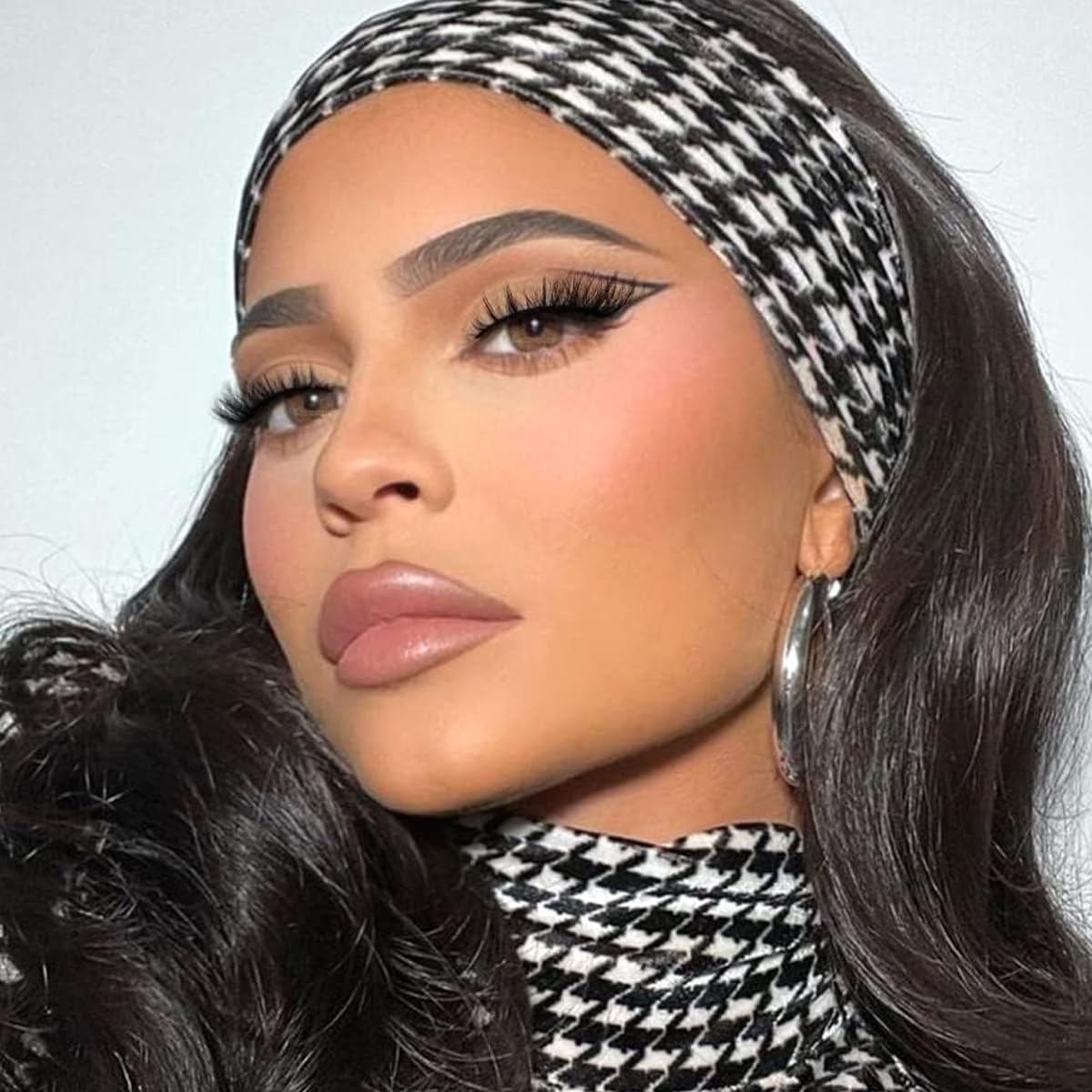 MAYCREATE Eyelash Clusters 36 pcs for DIY Lash Extensions with Self Adhesive Strips | Fluffy Fiber Lashes for Natural or Party Look