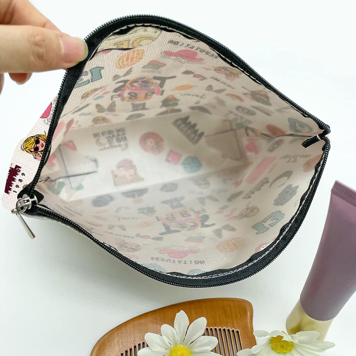 MAYCREATE Taylor Swi*t Makeup Pouch Cotton Makeup Bag for Women Girls, Fashion Taylor Print Makeup Organizer Bag, Cosmetic Makeup Bag for Travel, Makeup Organizer Pouch for TS Merch Music Fans Gifts
