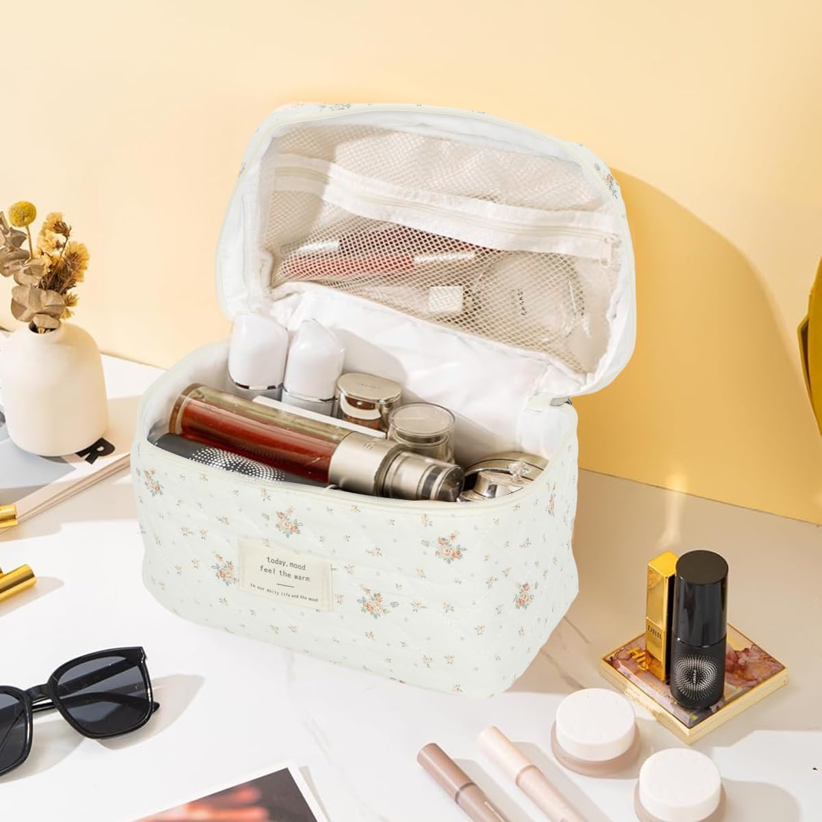 MAYCREATE Makeup Bag for Travel and Everyday Use with 25x15x16cm Capacity | Soft Cotton Floral Organizer