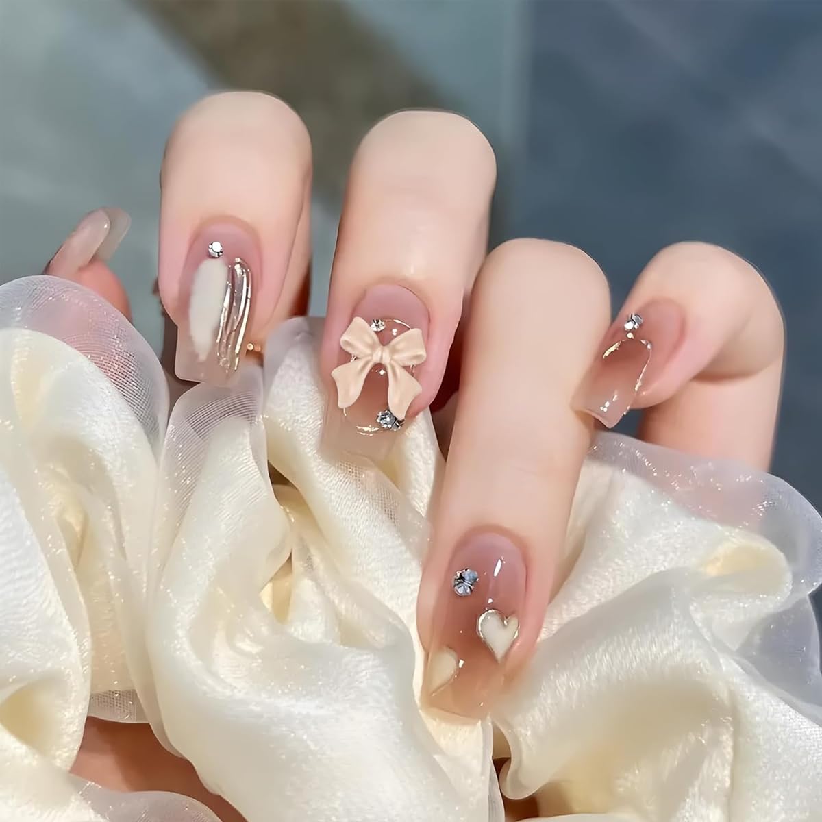 MAYCREATE 3D Nail Charms Set for Nail Art and DIY Crafts featuring 600 pcs Pearls & Shapes